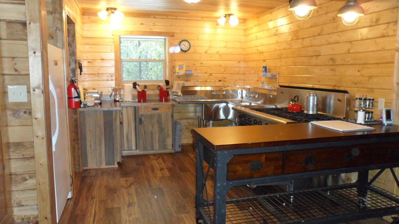 Sugar Loaf Lodge & Cabins อนาคอนดา ภายนอก รูปภาพ