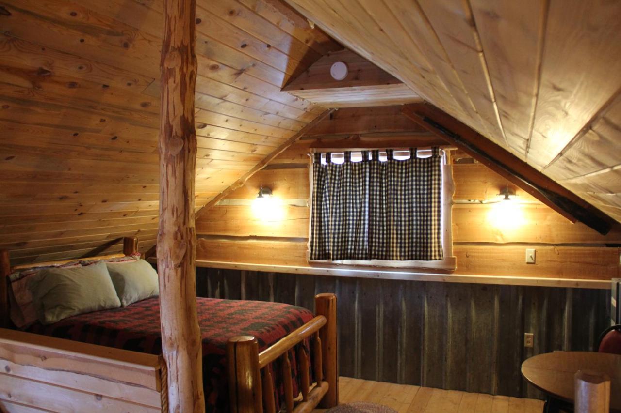 Sugar Loaf Lodge & Cabins อนาคอนดา ภายนอก รูปภาพ