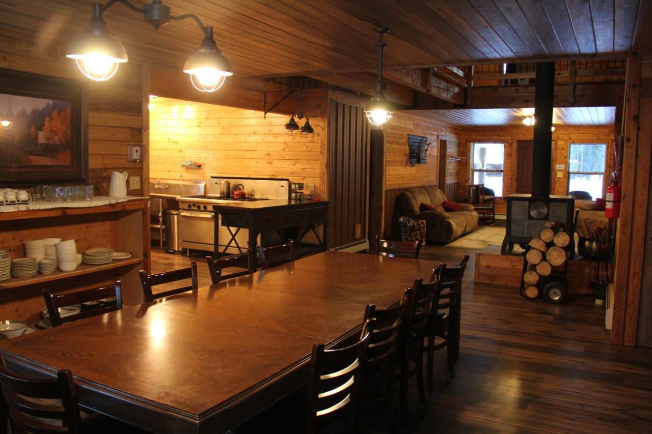 Sugar Loaf Lodge & Cabins อนาคอนดา ภายนอก รูปภาพ